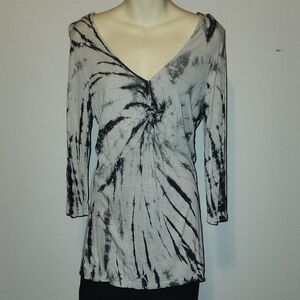 Style & Co. Tie-Dye V-Neck Women's Top - Black and Gray